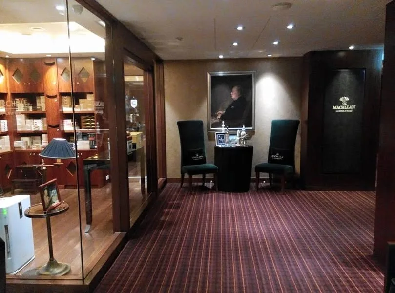 台北 威斯汀六福皇宮 3F邱吉爾酒吧