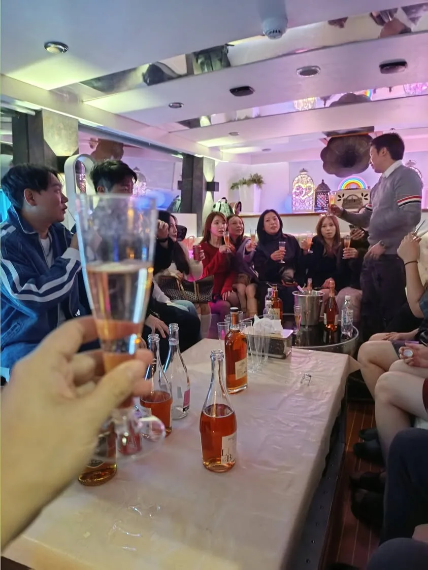 台北 大直 基隆河上 遊艇派對