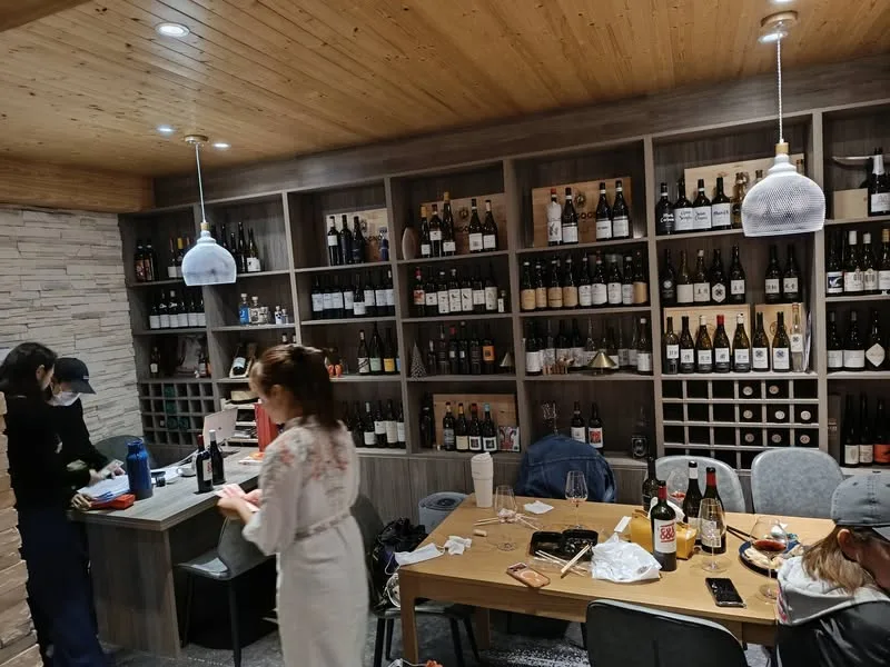 Taipei Zhulun St. Wo Fu Wine