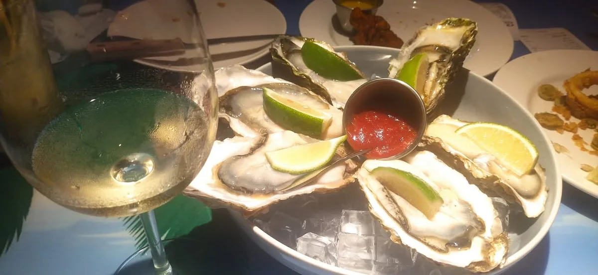 台北 南京復興 Hooters