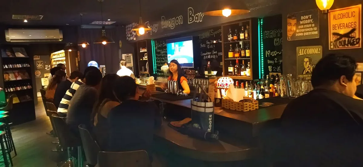 Tipsy Dragon Bar