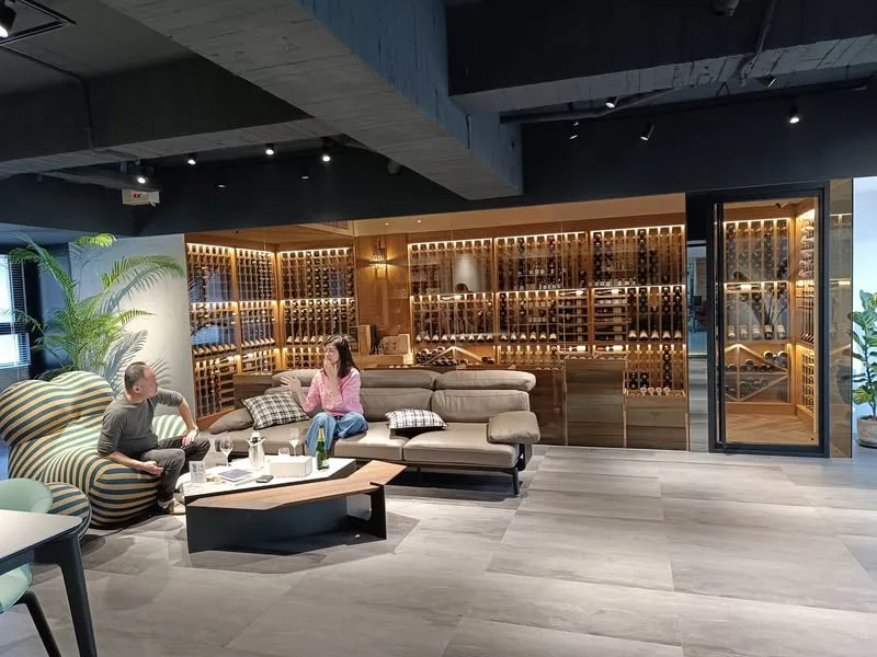 科技大樓站 Jdan's wine cellars (之前名為 天藏地酒)