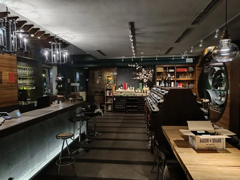 台北 長榮桂冠葡萄酒坊(一江直營店)