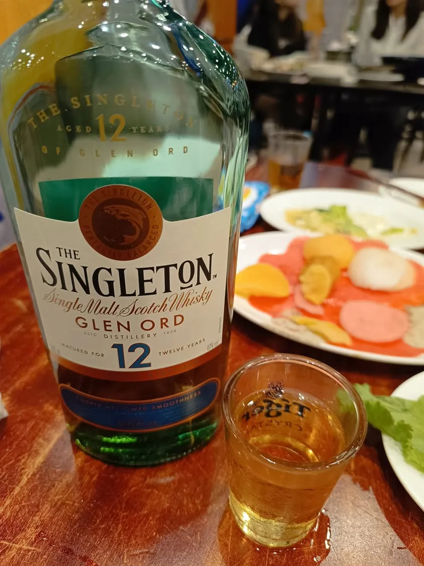 台北 長安東 33區熱炒生猛海鮮