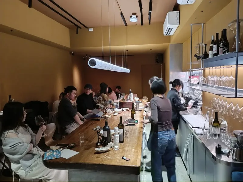 台北 八德路巷內 LANDED 葡萄酒吧