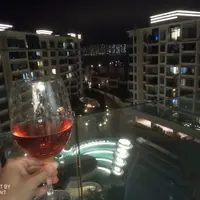 香港 週末夜，獨酌