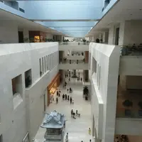 首爾 國立中央博物館、戰爭博物館、三星美術館； Hero 塗鴉秀、亂打秀、功夫世家Jump 秀