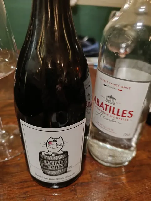 台北 民生社區  Black Bottle 照片 3