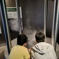 台北 士林 馬戲團市集［葡萄酒專賣店］ 照片 2