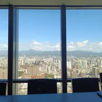 台北 微風信義 樂天皇朝