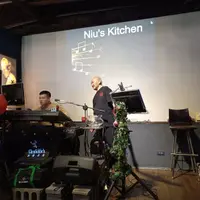 台中 西屯路 鈕吧