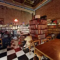 台北 華山文創園區 黑膠咖啡